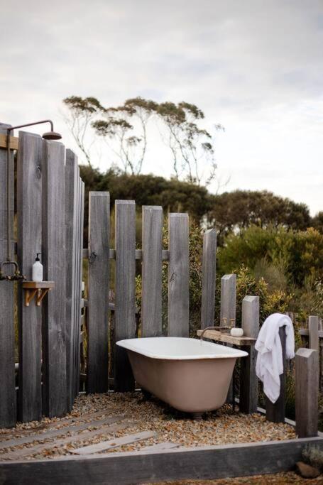 Bed and Breakfast Bruny Boathouse Alonnah Exterior foto